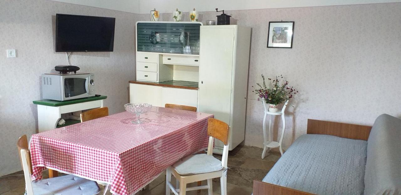 Rural Apartment Carolina Zrenj Екстер'єр фото