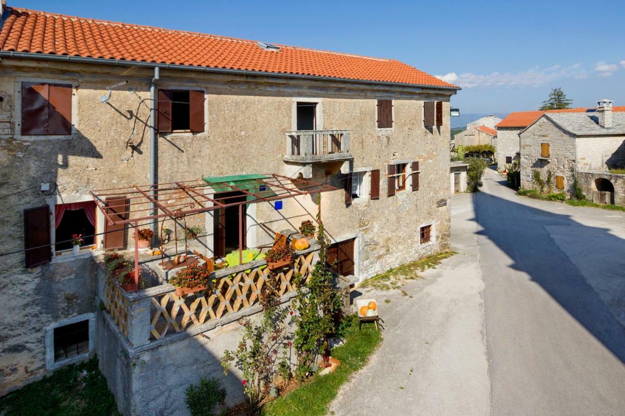 Rural Apartment Carolina Zrenj Екстер'єр фото
