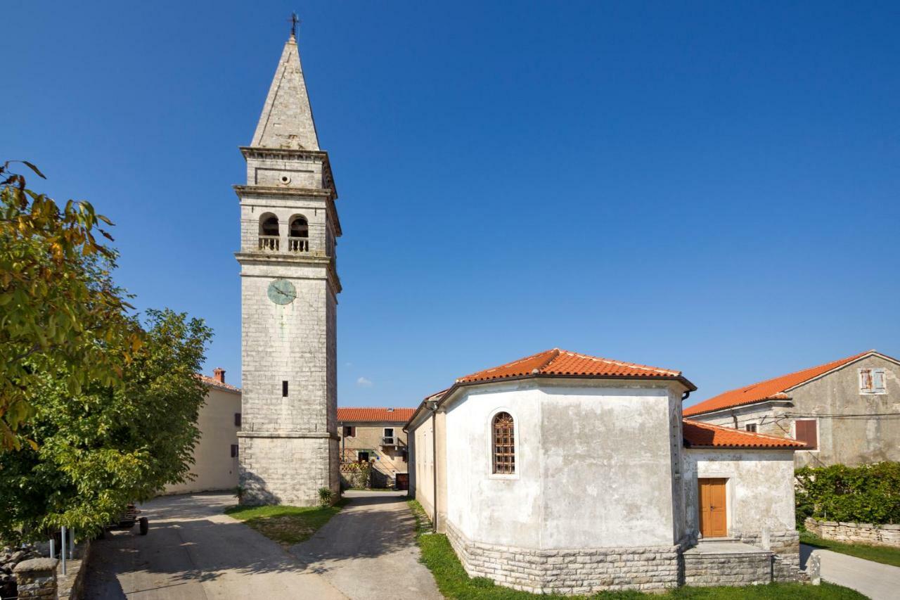 Rural Apartment Carolina Zrenj Екстер'єр фото