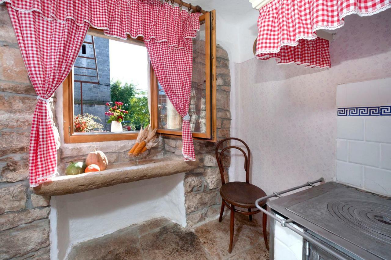 Rural Apartment Carolina Zrenj Екстер'єр фото