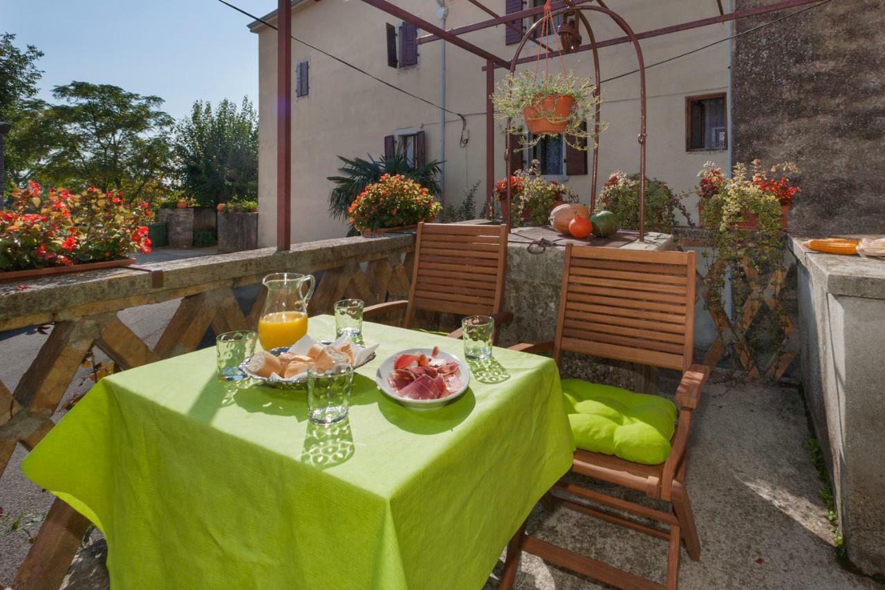 Rural Apartment Carolina Zrenj Екстер'єр фото