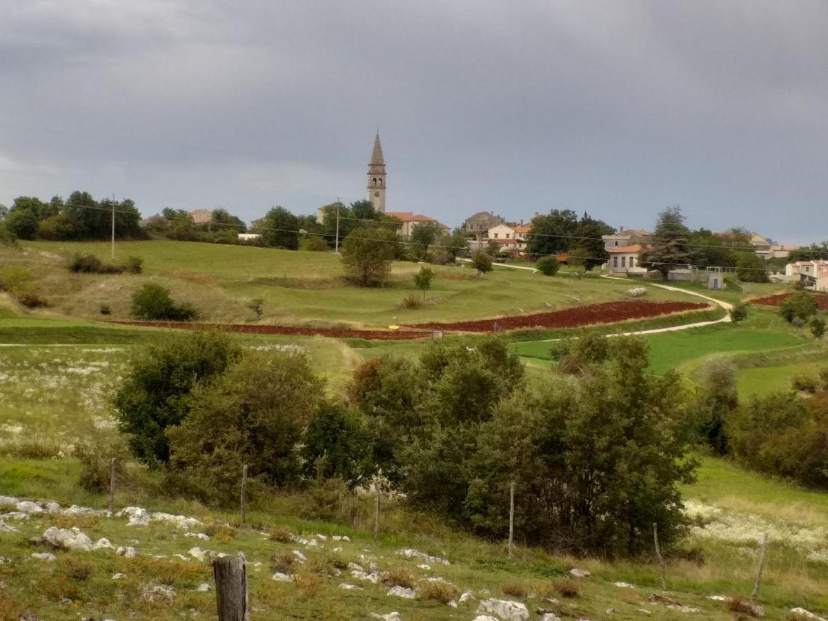 Rural Apartment Carolina Zrenj Екстер'єр фото